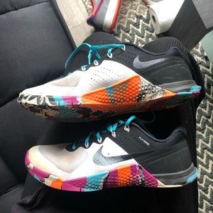 Size 10. Nike metcon 2 flywire.